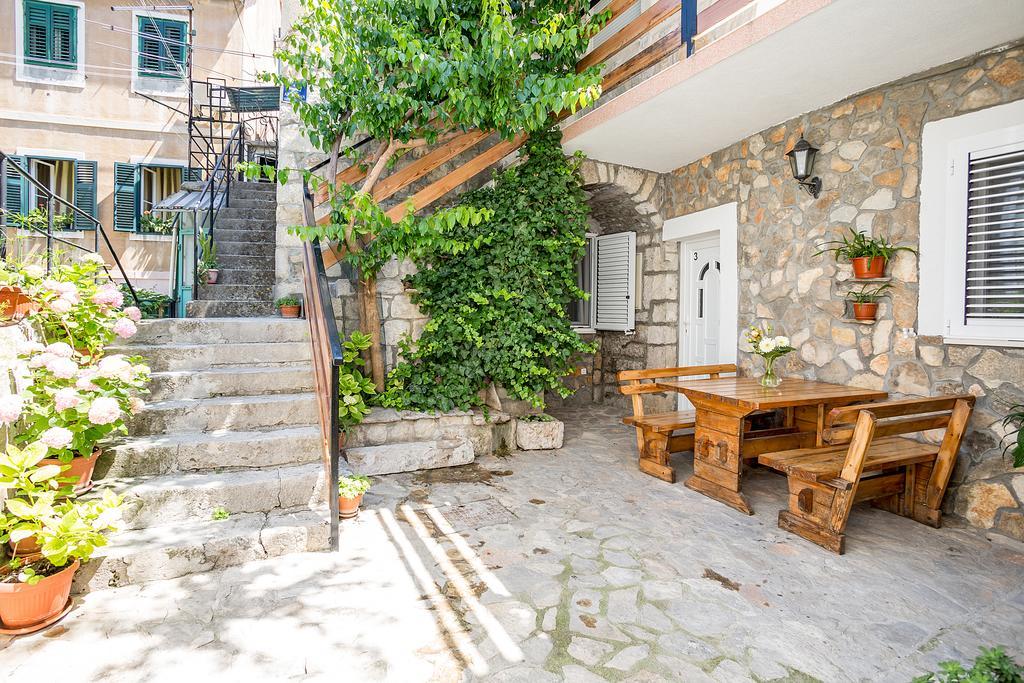 Apartments Sara Hvar Town Luaran gambar