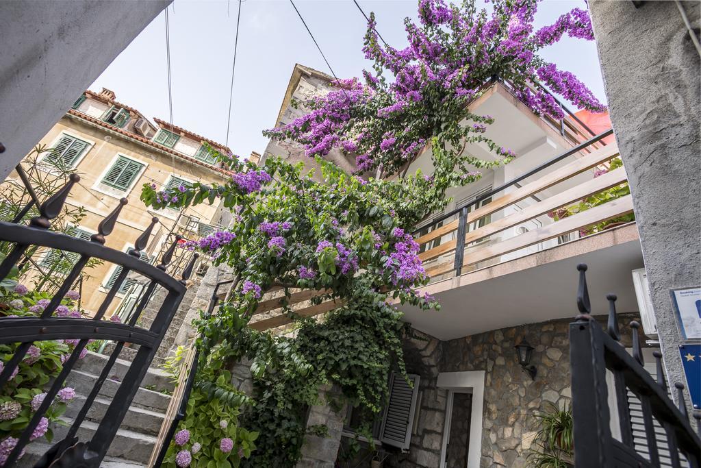 Apartments Sara Hvar Town Luaran gambar